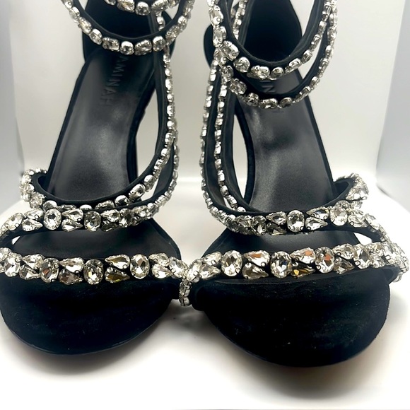 Aminah Abdul Jillil Size 11 - Picture 6 of 14